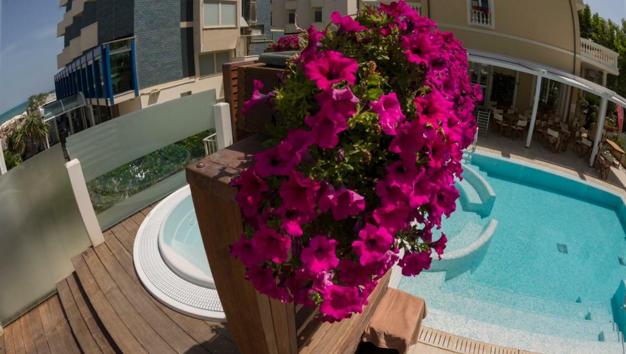 Novecento Suite Hotel Riccione Zewnętrze zdjęcie