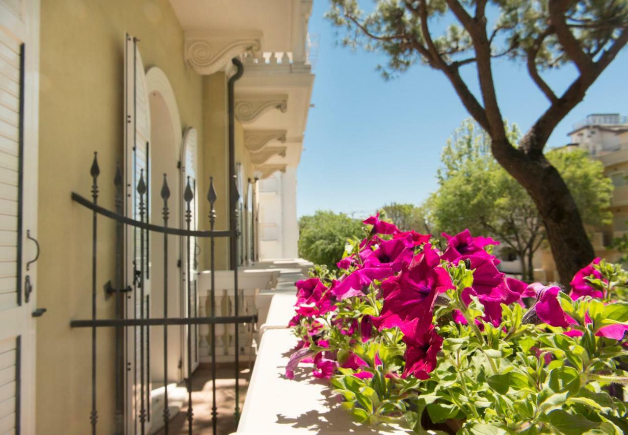 Novecento Suite Hotel Riccione Zewnętrze zdjęcie