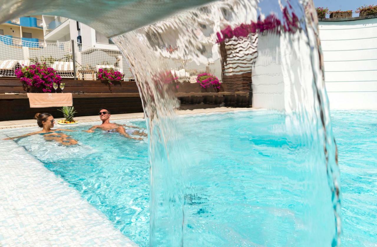 Novecento Suite Hotel Riccione Zewnętrze zdjęcie